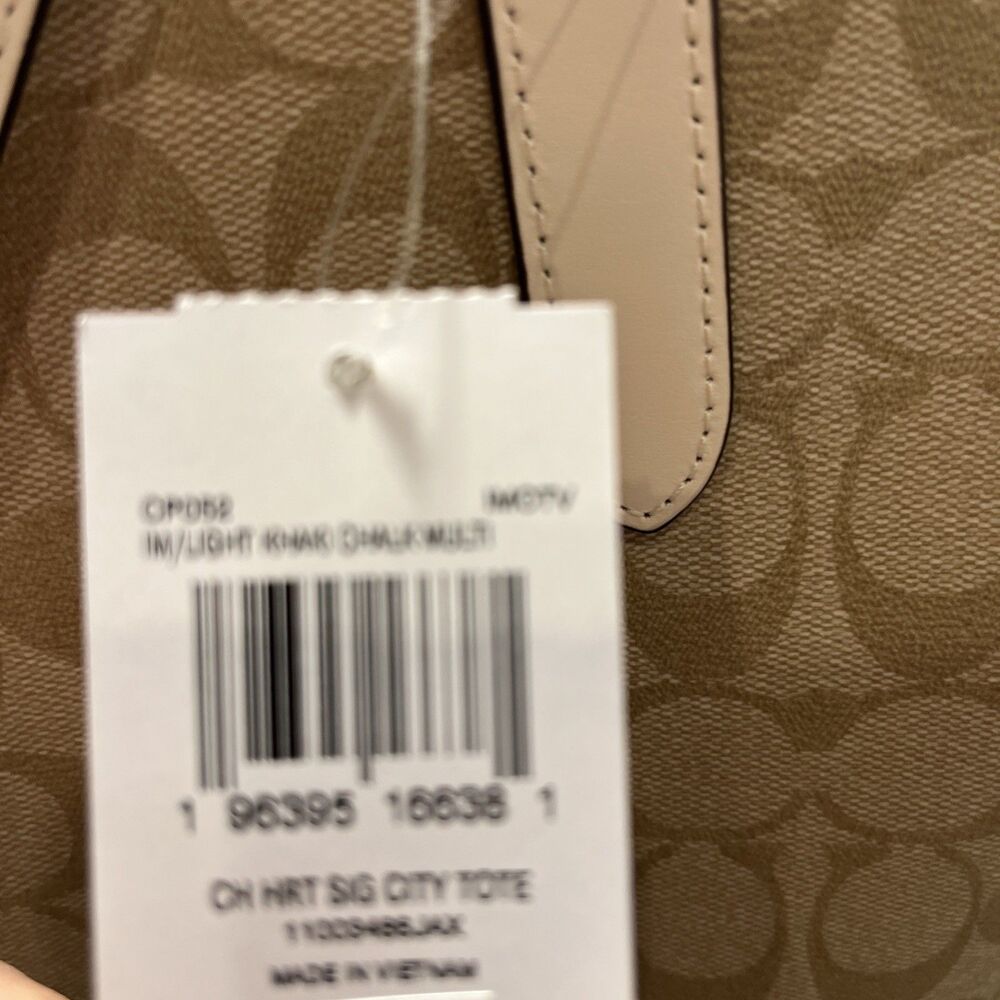 Coach Heart Print City Tote Signature Pink CP052 Bag Purse Handbag Laptop NWT - Picture 9 of 10